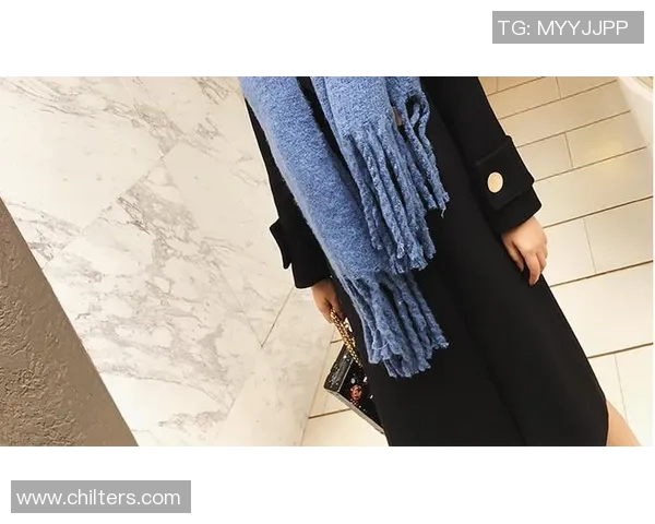 足球围脖球星时尚之选 解锁球场外的潮流与魅力 足球围脖球星时尚之选 解锁球场外的潮流与魅力